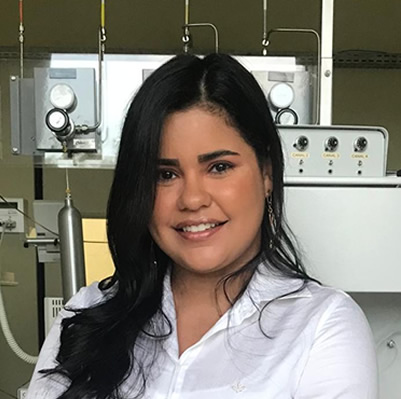 Dra. Vanessa Favacho